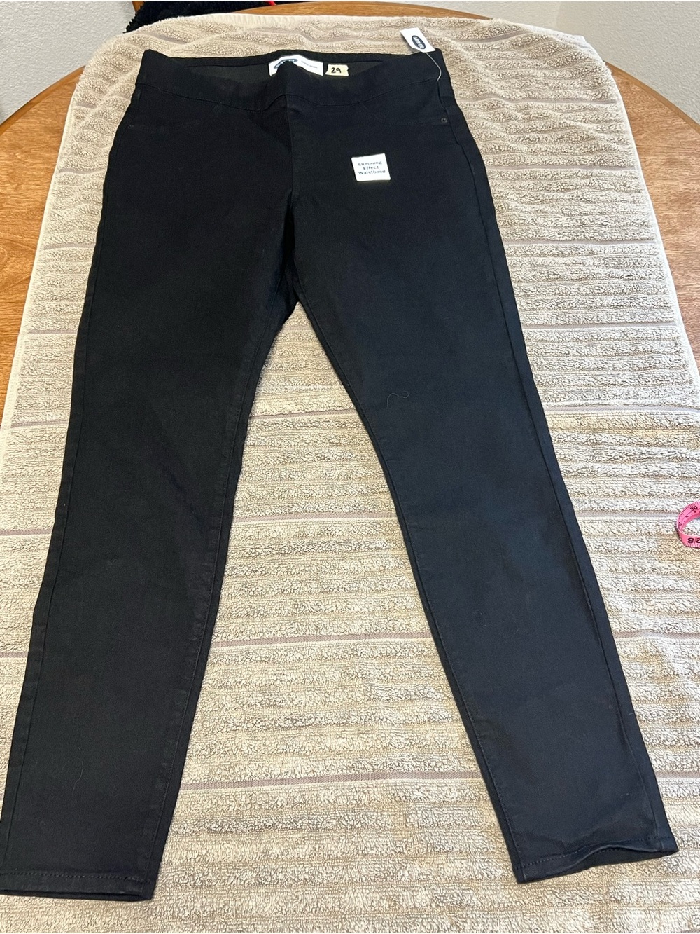Old Navy Women's Super Skinny Mid Rise Dark Wash Black Jeggings size 12